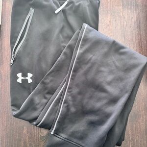 Under Armour Big Boys Black Joggers